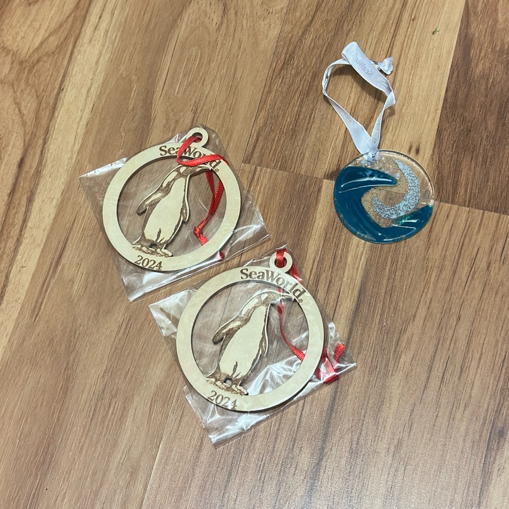 3 SeaWorld Passholder Ornaments